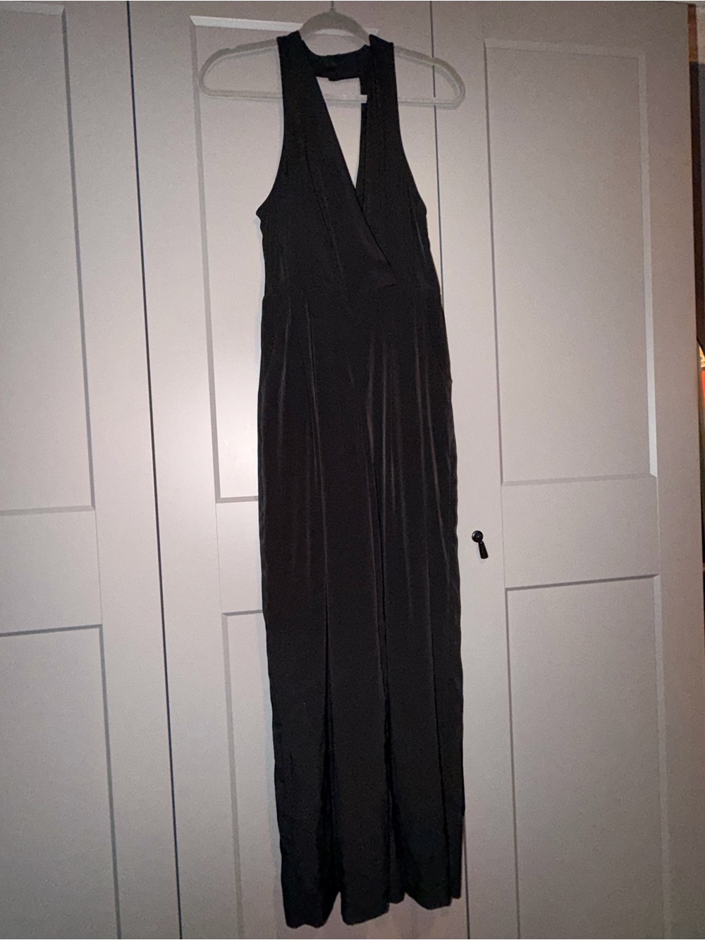 Sleeveless Black V-Neck jumpsuit
